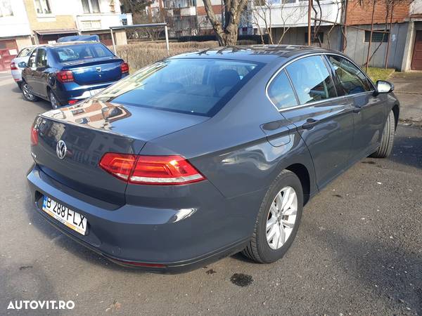 Volkswagen Passat 2.0 TDI DSG Comfortline - 8