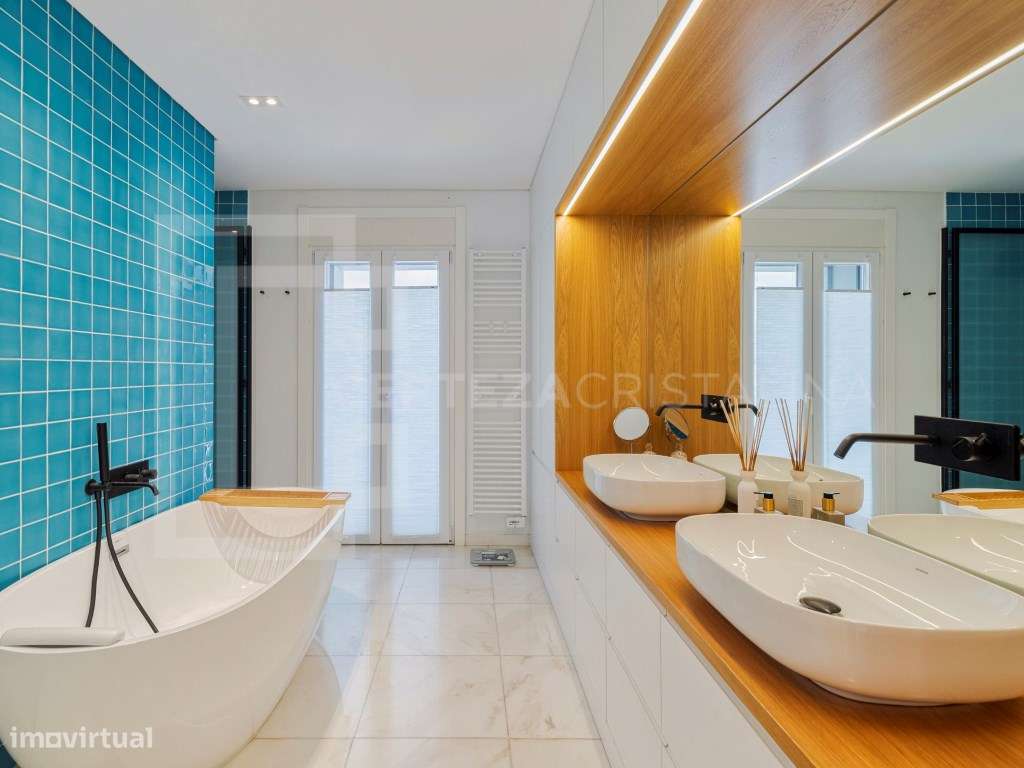 Moradia de Charme com Design Contemporâneo e Espaço Exterior | Cent...-17