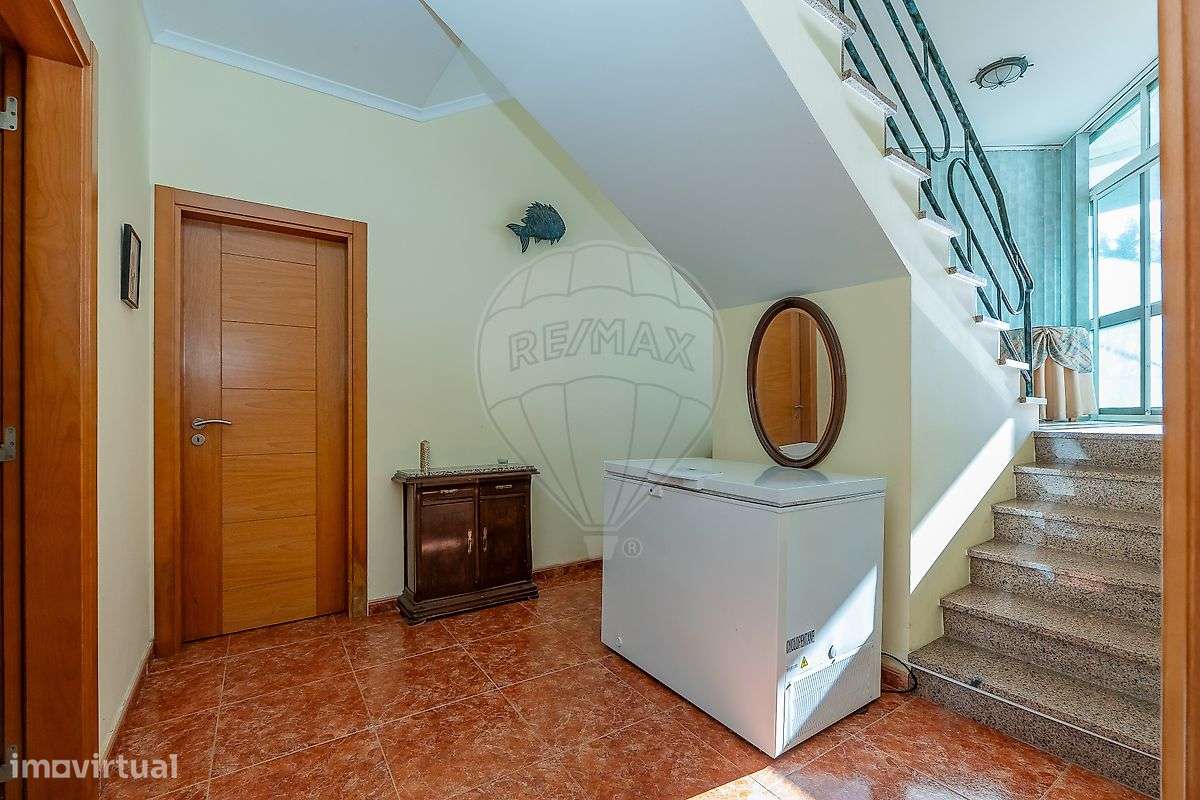 Moradia T5 para venda-22