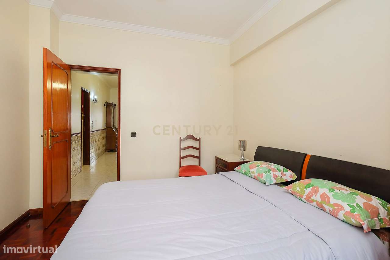 Apartamento T4 na Amora, Seixal-12