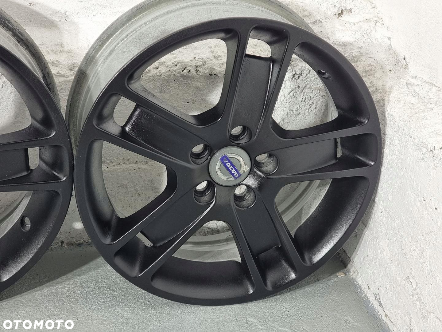 Felgi 17" Volvo V50 S40 C30 C70 V70 S80 V60 S60 - 8