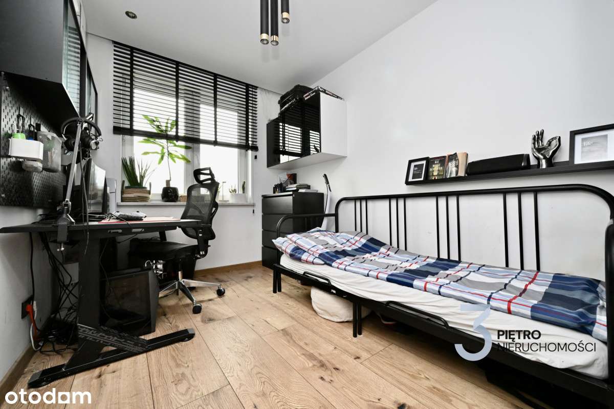 Mieszkanie czteropokojowe z tarasem!-7