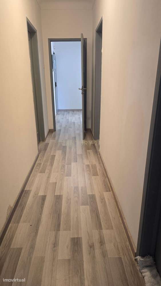 T4+1 com Garagem: Centralidade e Amplitude em Abrantes - Grande imagem: 4/21