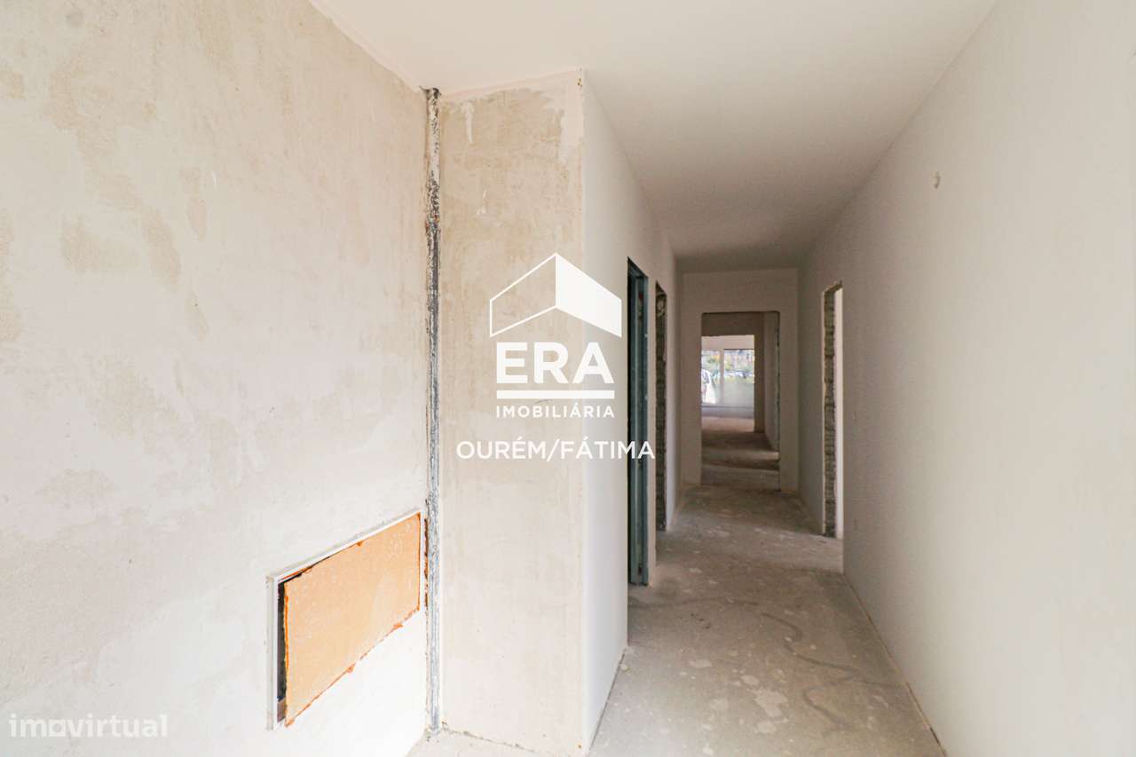 Moradia T4, térrea, em fase final de construção-10