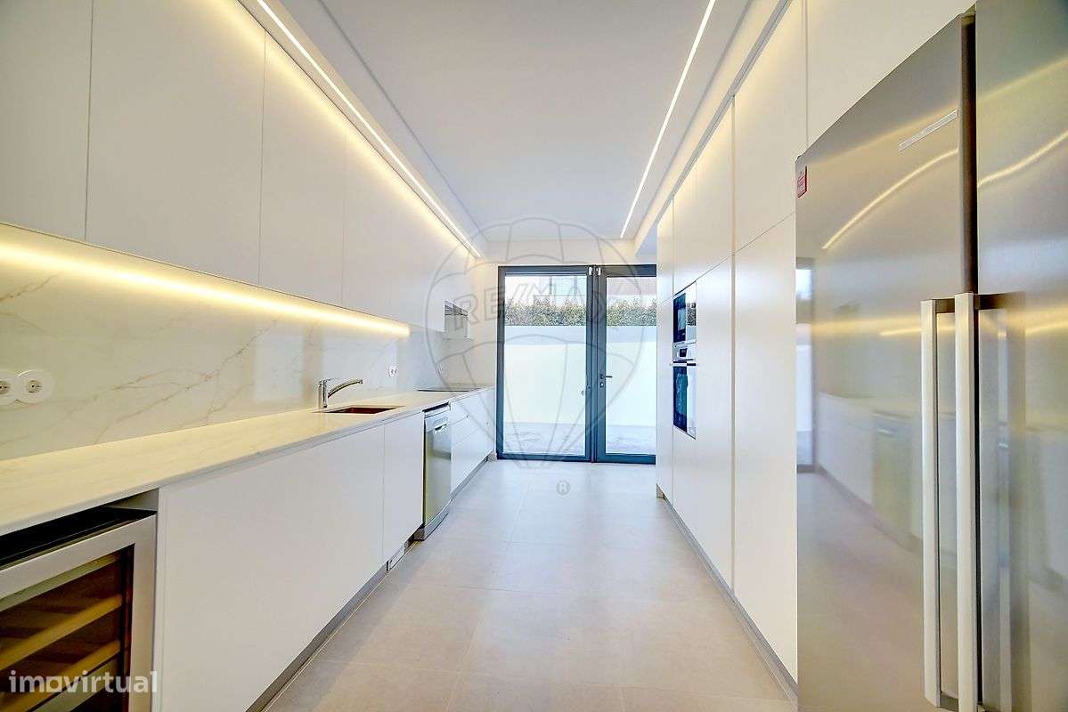 Moradia T4 para venda-8