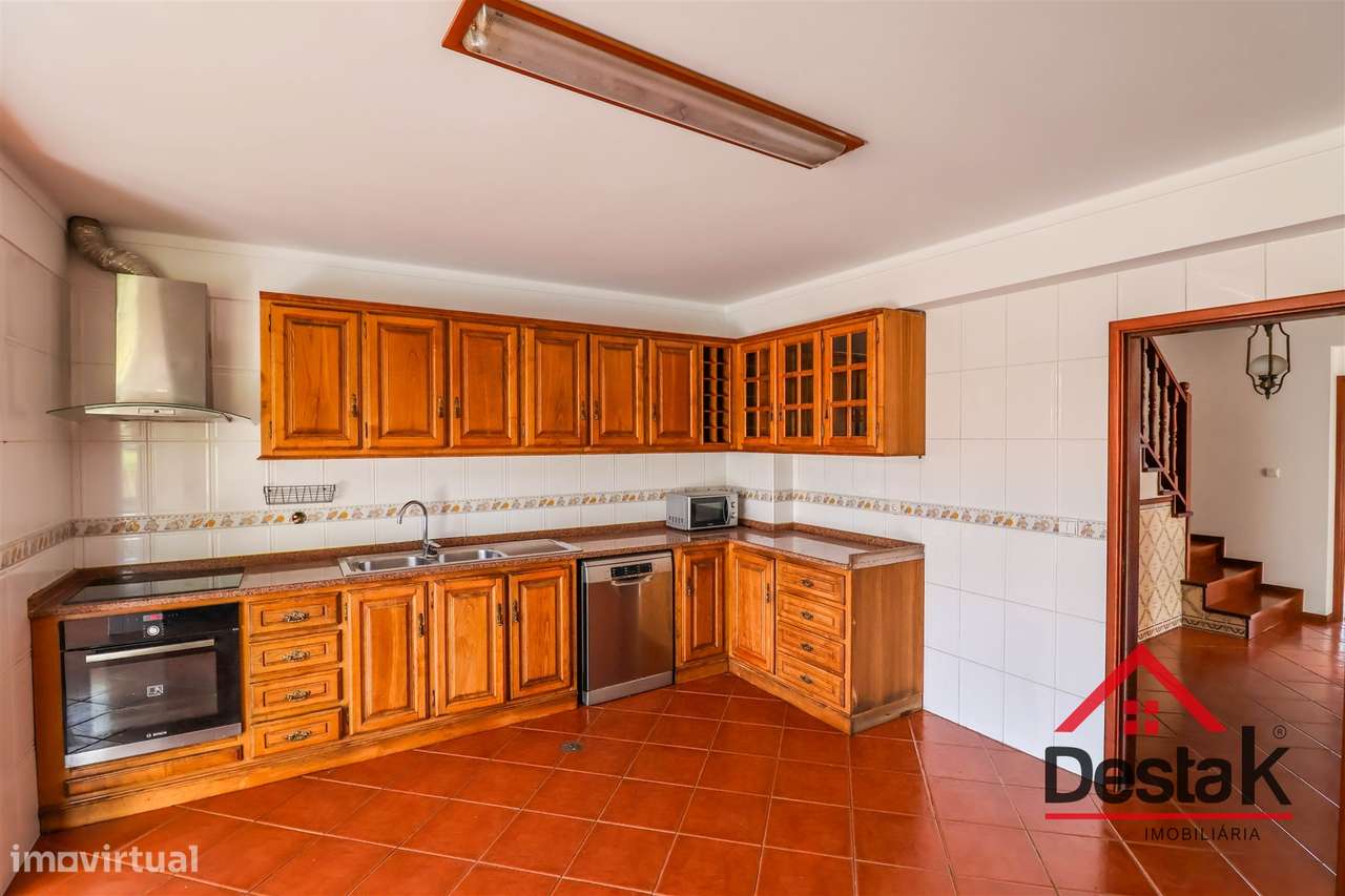 Moradia V3+1 situada no Viso Norte - Grande imagem: 4/19