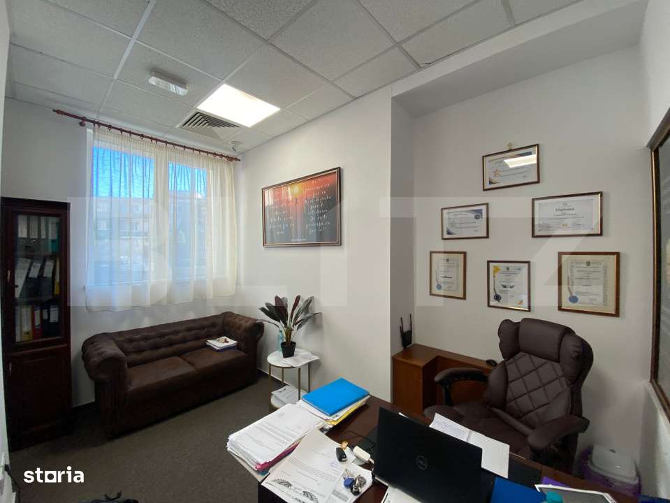 Spatiu comercial 224 mp utili  Central, cu preluare de chiriasi  ideal - Imagine principală: 3/8