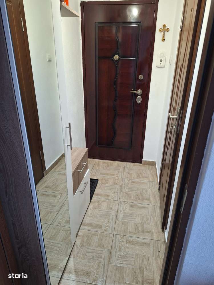 Apartament 2 camere , frumos și cochet, etaj 1 mobilat, utilat - Imagine principală: 5/8