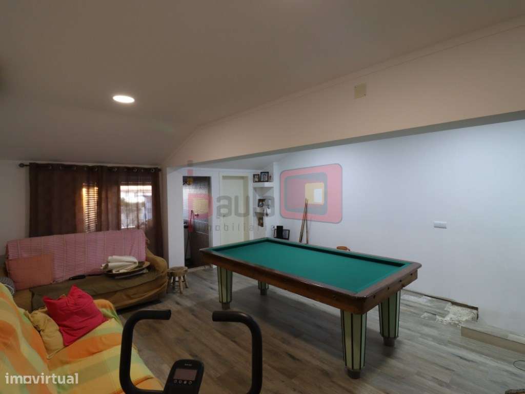 MORADIA CENTRO MONTIJO-21