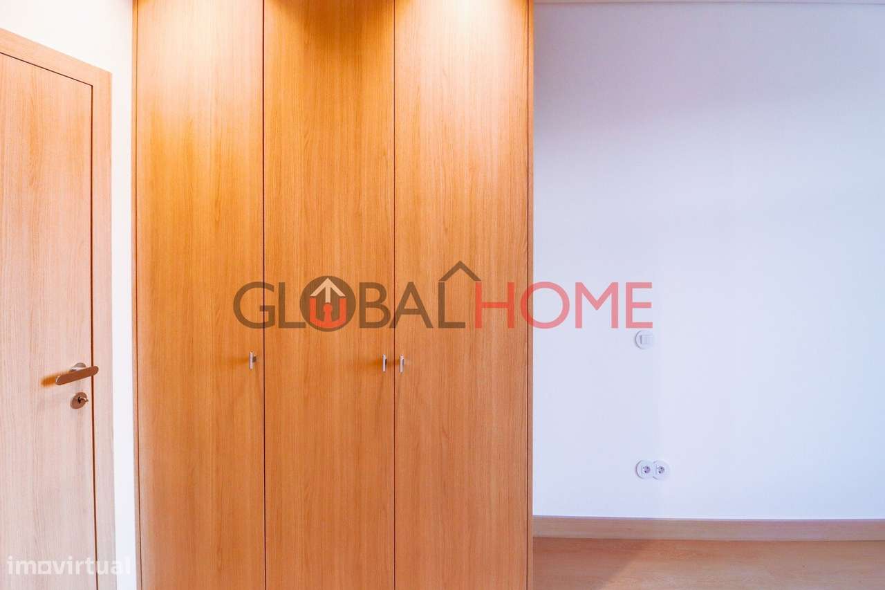 Apartamento T2 Renovado com Terraço em Fânzeres-33