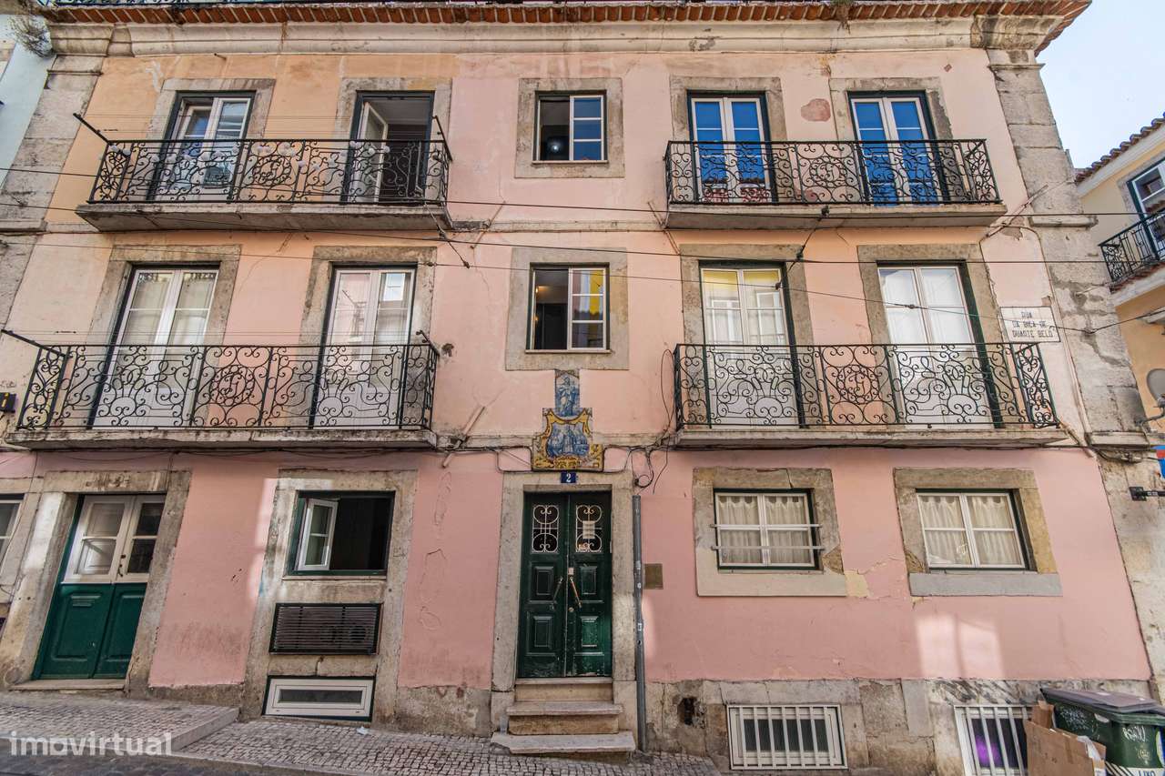 Charmoso apartamento T0 no icónico bairro da Bica, Chiado-10