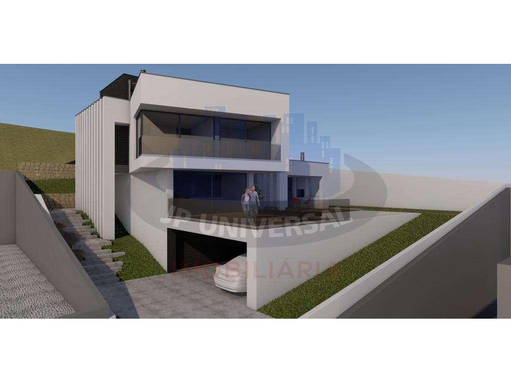 Vende-se Terreno com Projeto com Vista Castelo-3