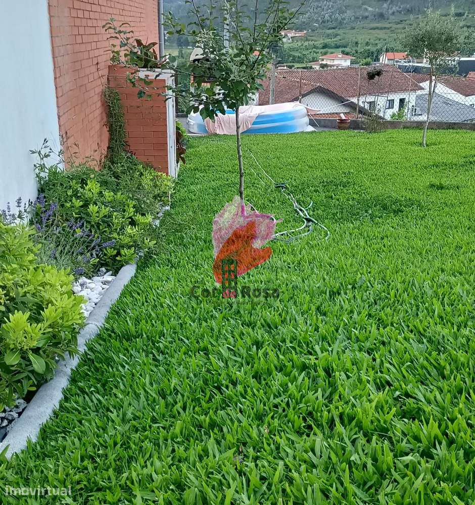 Moradia Geminada tipo T3 – Fareja-20