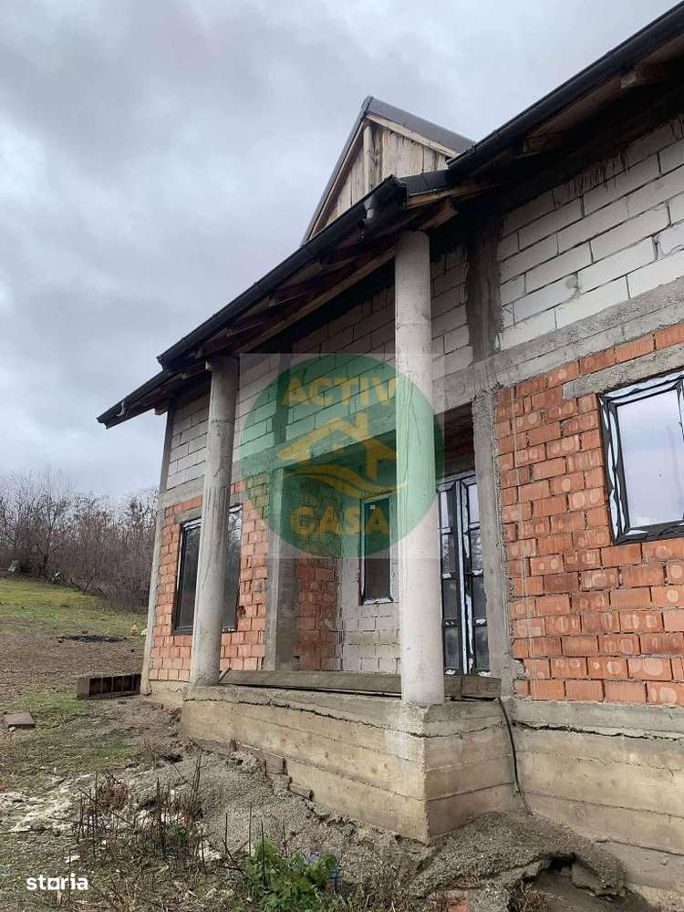 Casa de vanzare - Imagine principală: 4/5