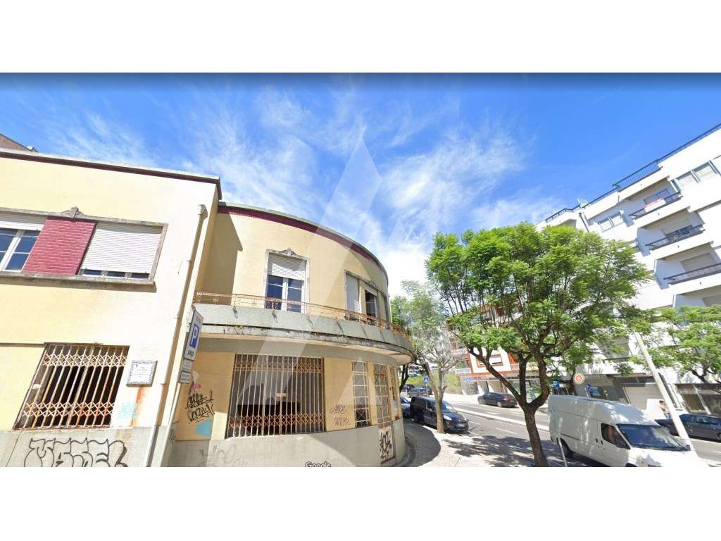 Prédio para venda em zona privilegiada de São João da Madeira - Grande imagem: 1/9