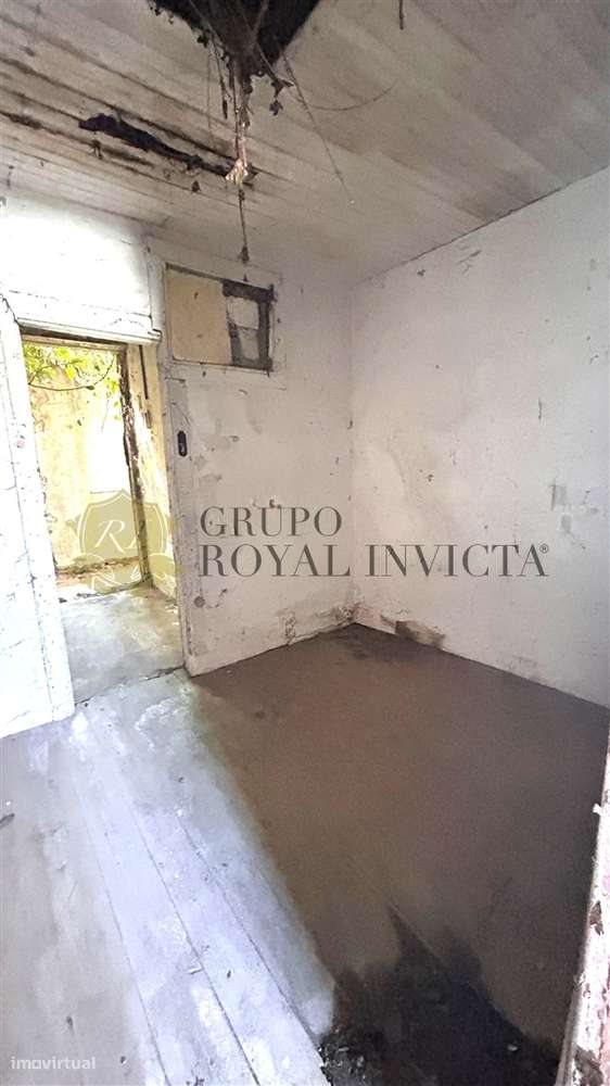Terreno com Casa em Pedra para Reabilitação – Campanhã, Porto-7