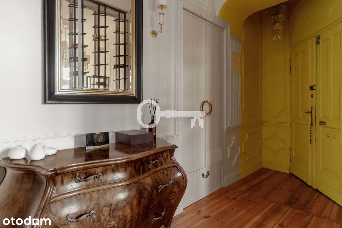 Paryski Szyk w Sercu Wildy | Marmur i Lity Dąb-11