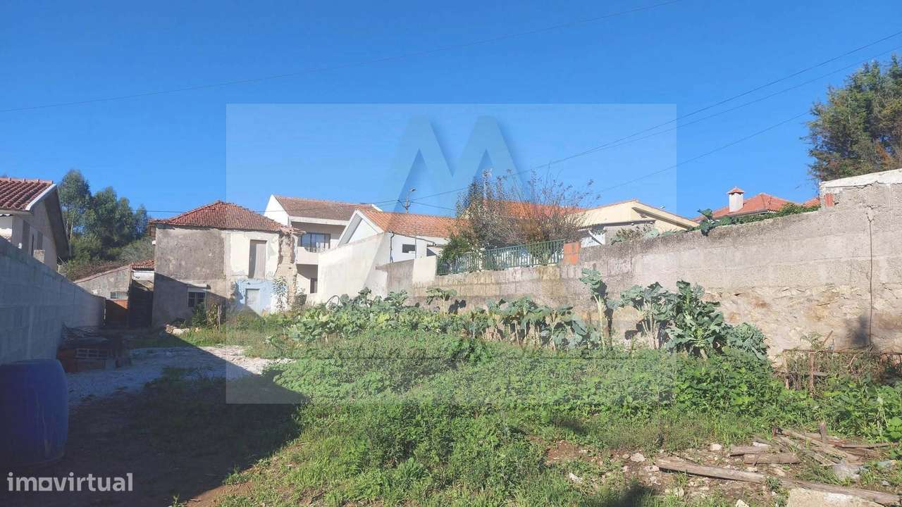 Moradia com terreno em estado de ruína na freguesia de Retorta em V...-5