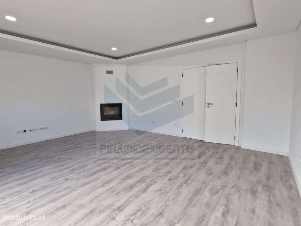 Moradia Duplex T3+1 - Boas áreas - Perto de Espaços Verdes - Grande imagem: 4/31