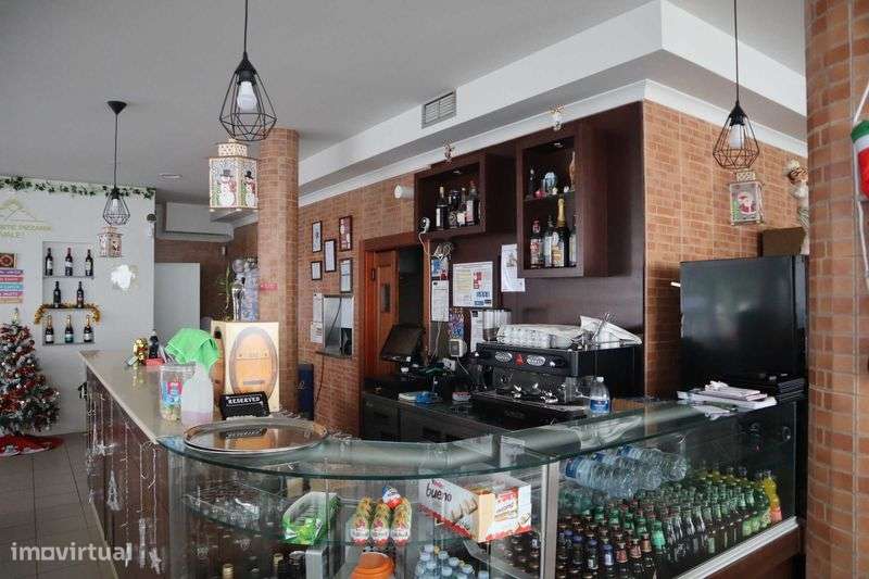 Vende-se ou Aluga-se Restaurante no Castanheiro do Ouro - Tarouca - Grande imagem: 5/12