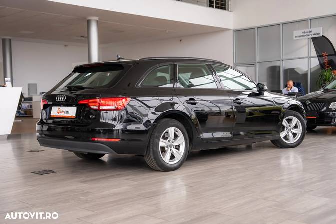 Audi A4 Avant 30 TDI S tronic - 5