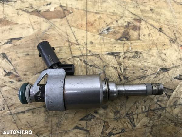 Injector VW Passat B6 2.0TSI - 1