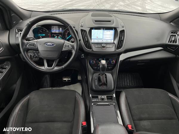 Ford Kuga - 12