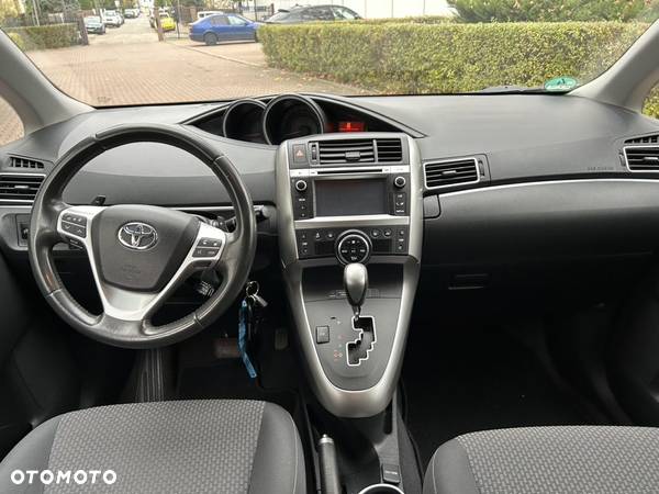 Toyota Verso 1.8 Multidrive Edition - 8