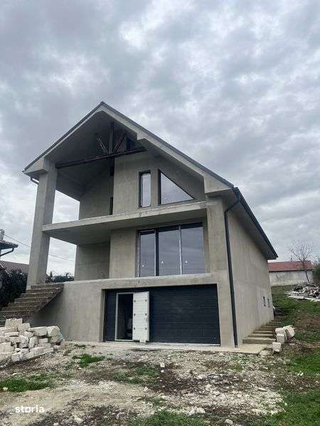 Casa 380 mp utili, str. Izvorului, teren 1500 mp - Imagine principală: 4/8