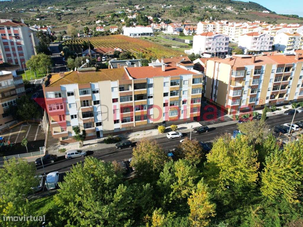 Apartamento T3 no Centro de Arruda dos Vinhos-18