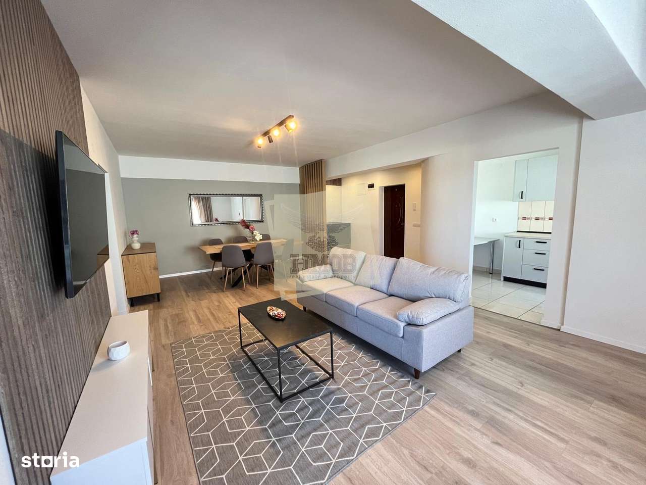 Apartament de lux 3 camere 2 bai si parcare in zona Centrala - Imagine principală: 4/14