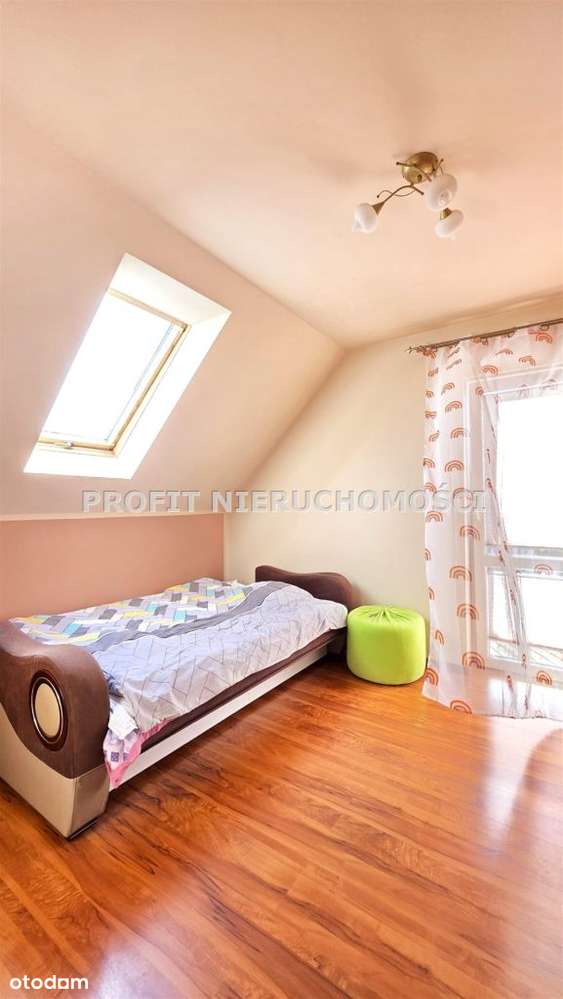 Komfortowy dom w spokojnej okolicy-14