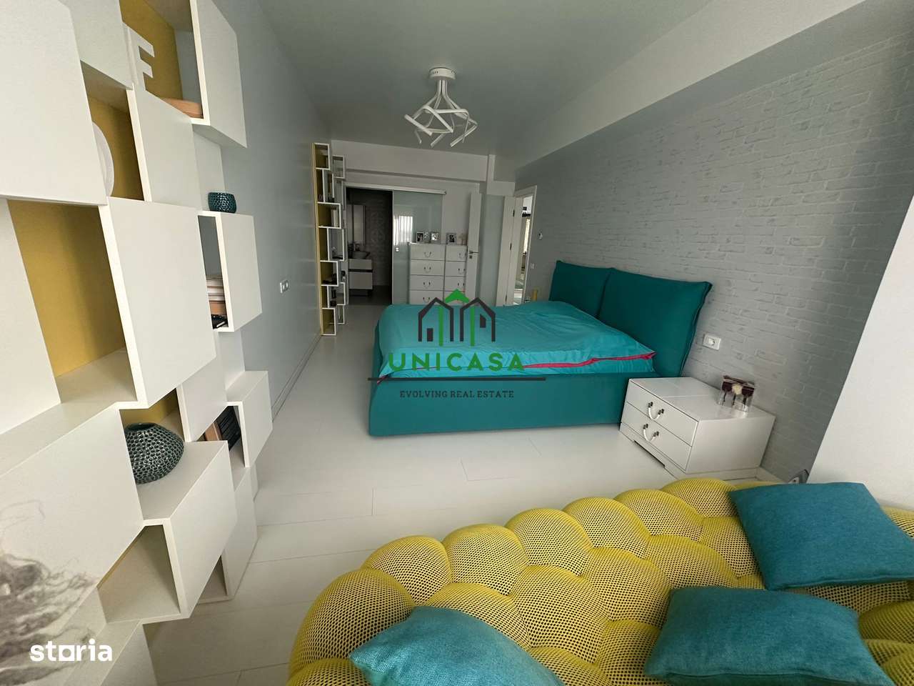 Apartament 4 camere - tip Penthouse - Zona 1 Mai-18