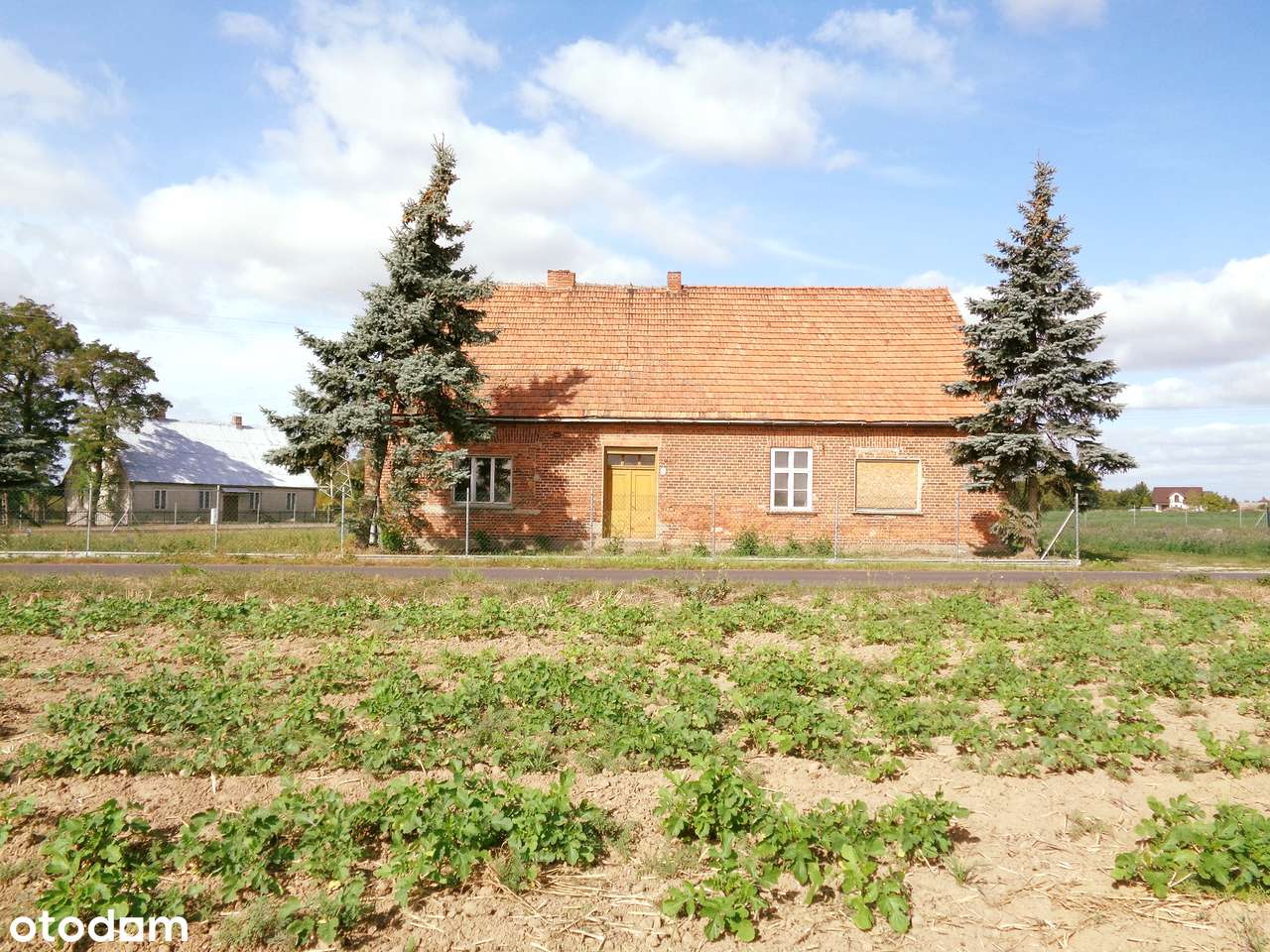 Gmina Ślesin – Dom w sąsiedztwie jeziora-7