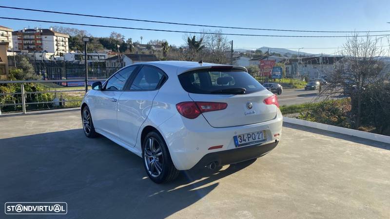 Alfa Romeo Giulietta 1.6 JTDm Exclusive - 6