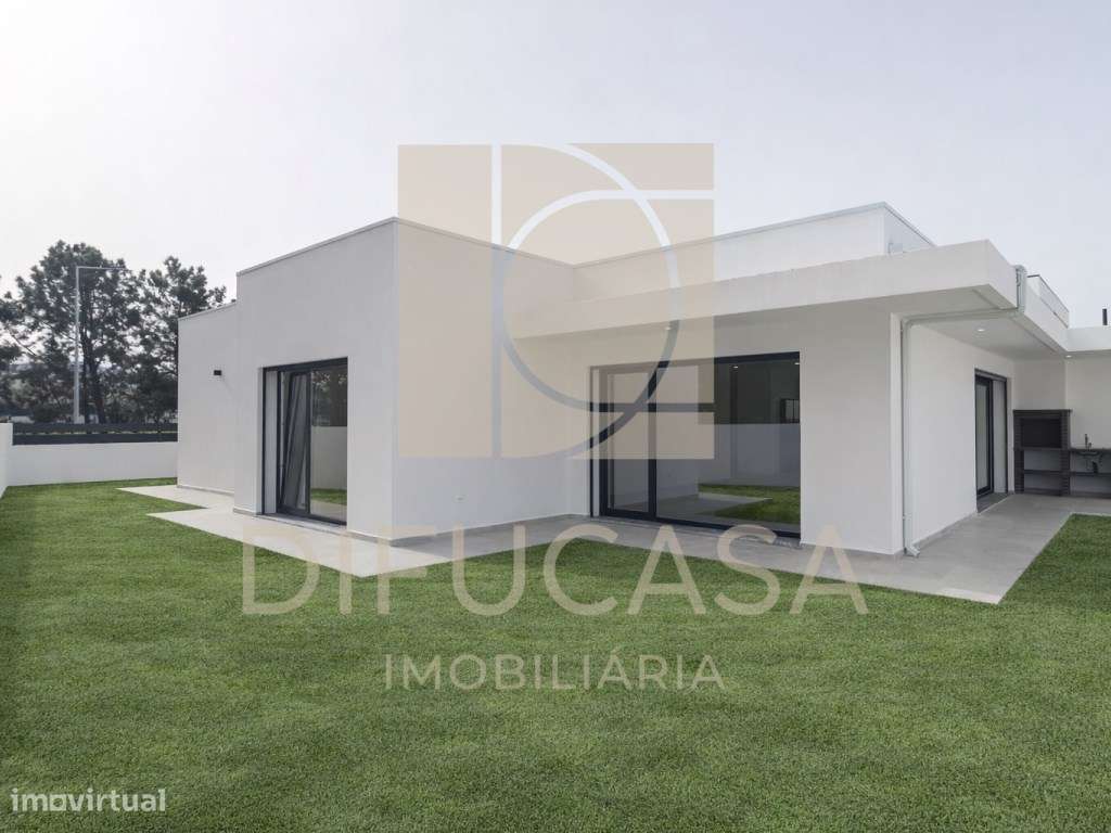 Moradia Isolada Térrea T4 finalizada-15