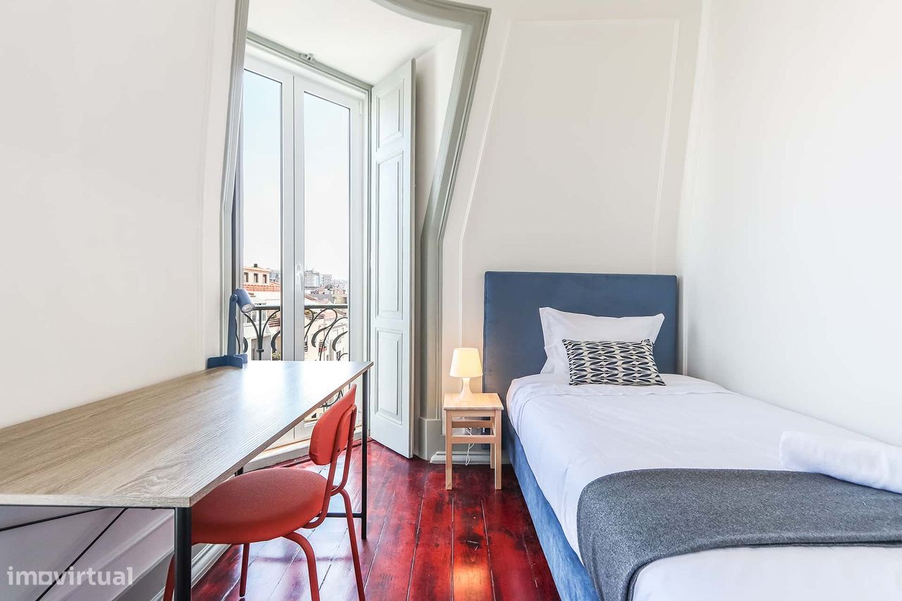 Luminous single bedroom with balcony in Campo de Ourique - Room 2
