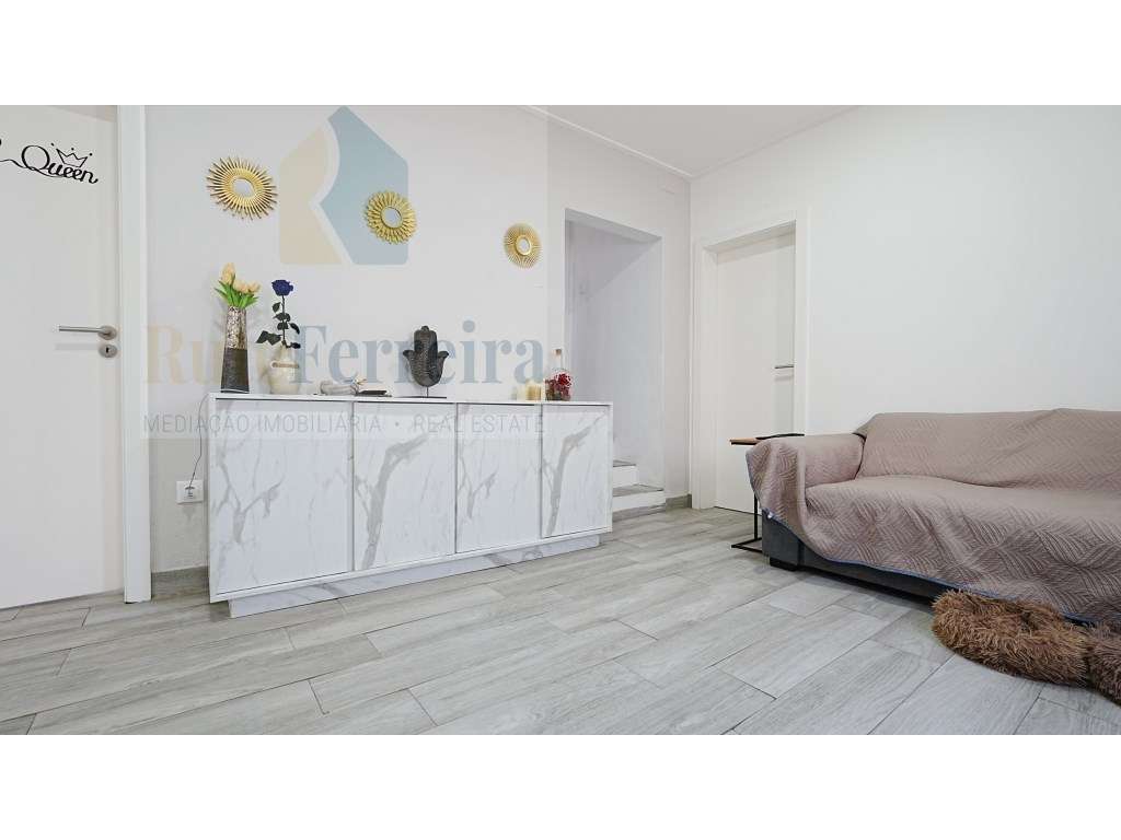 Moradia T2 com espaço exterior localizada junto à cidade de Torres ...-14