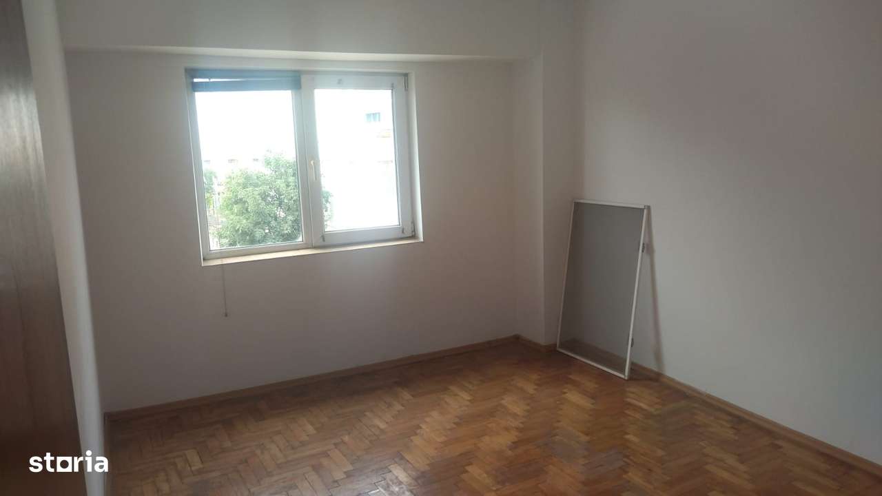 Apartament 3 camere - Imagine principală: 5/10