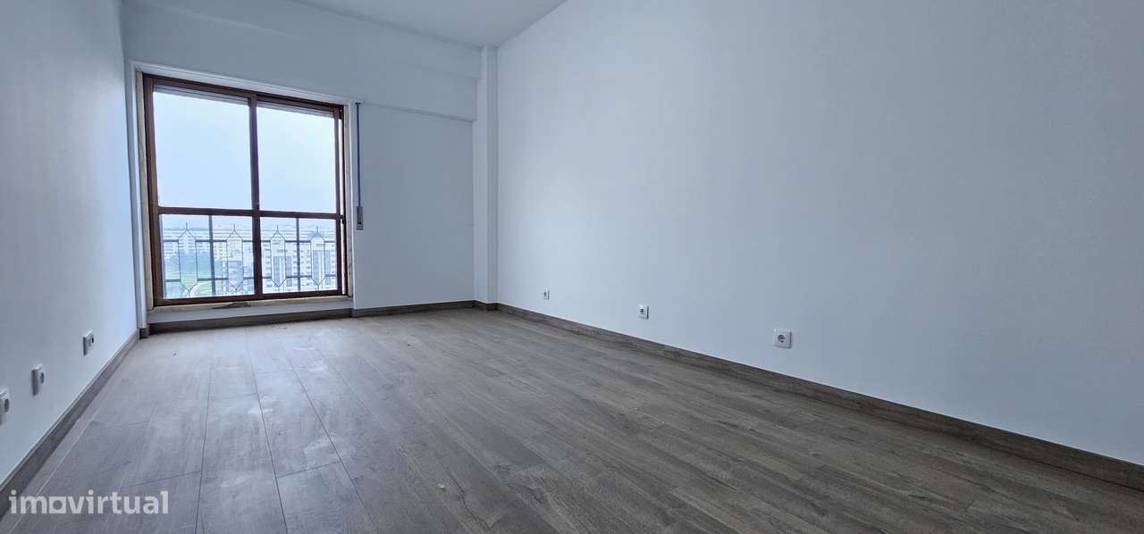 T3 REMODELADO NA URBANIZAÇÃO DO INFANTADO-13