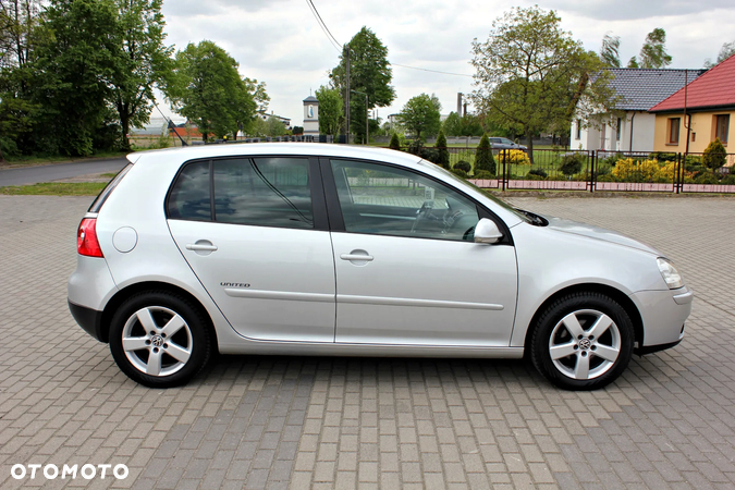 Volkswagen Golf - 5