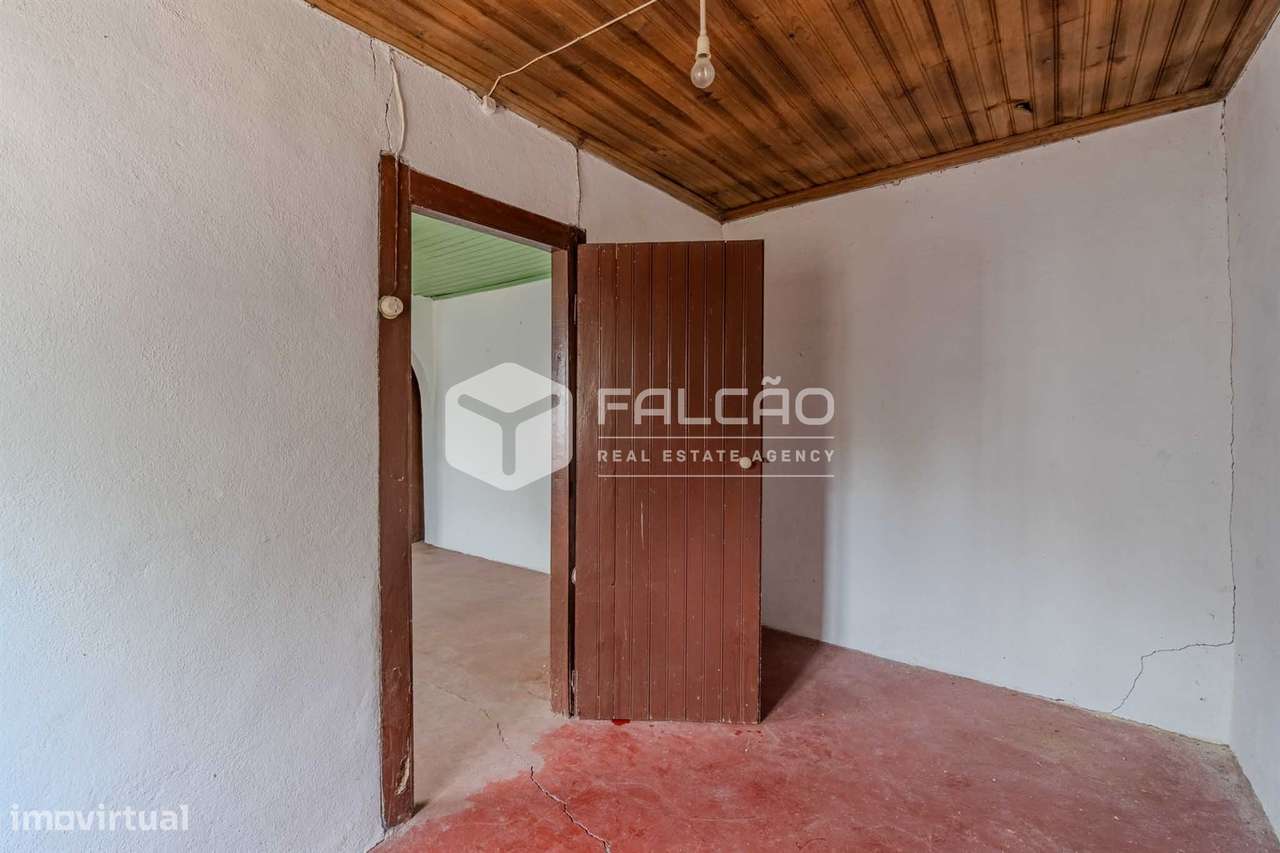 Moradia para Restaurar T2+2 Venda em Casével e Vaqueiros,Santarém-39