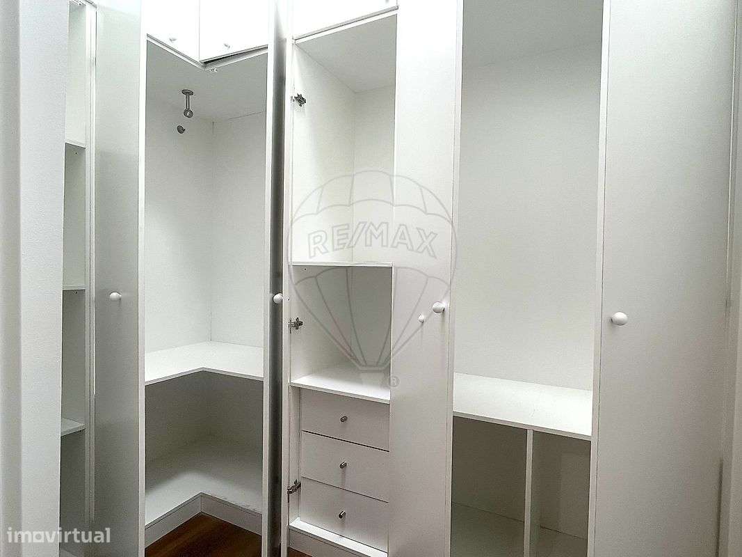 Escritório T2 para venda-5