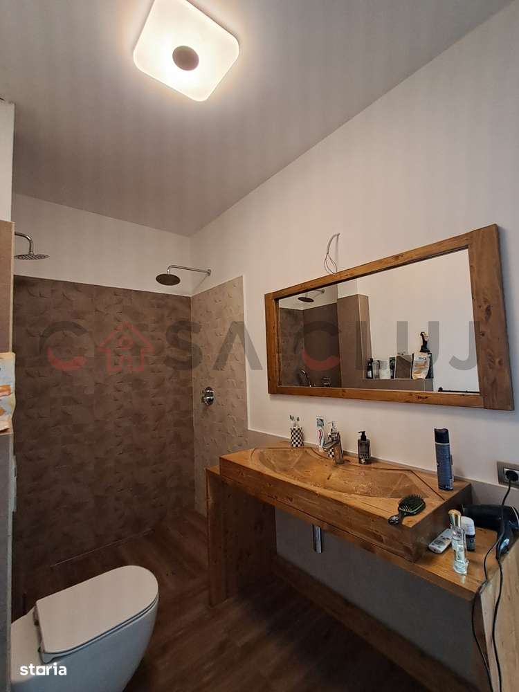 Apartament pe 2 nivele la vilă + Curte, Piscină, Saună și garaj, Gr-8