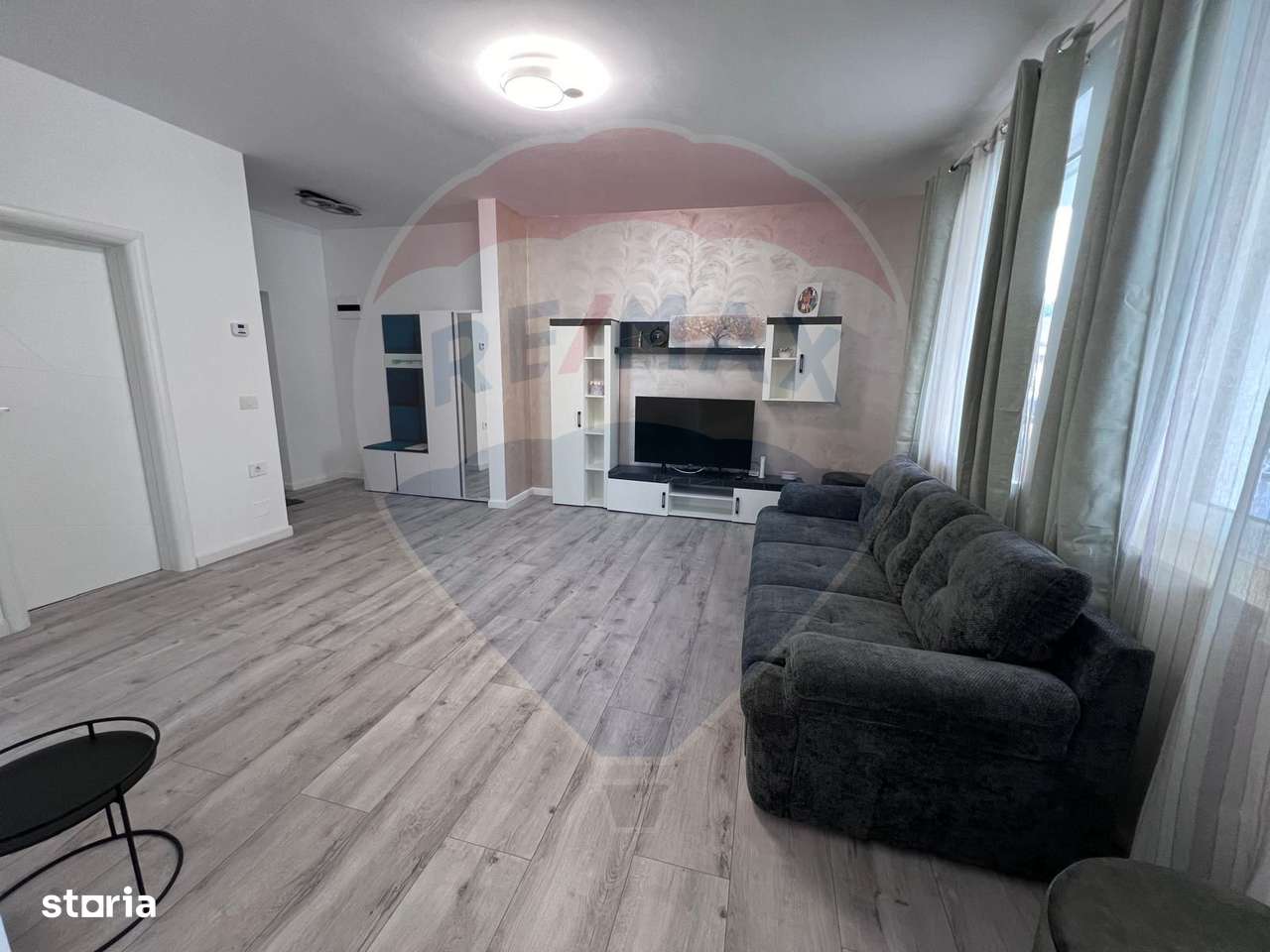 Apartament cu 2 camere de închiriat - Imagine principală: 4/8