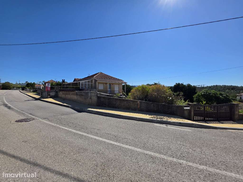 Moradia Isolada M4 com lugar de garagem e garagem,Loureiro-14