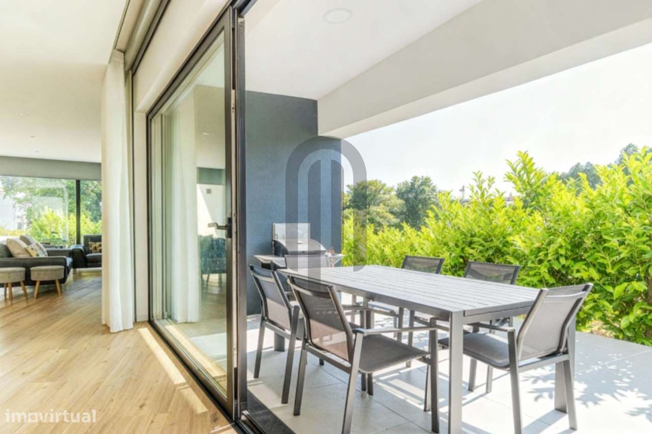 Moradia Térrea T4 independente na Maia - Grande imagem: 5/38