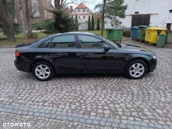 Audi A4 2.0 TDI DPF Ambiente - 17