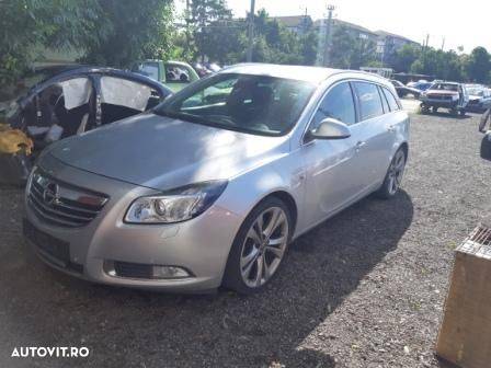 Dezmembram Opel Insignia - 3