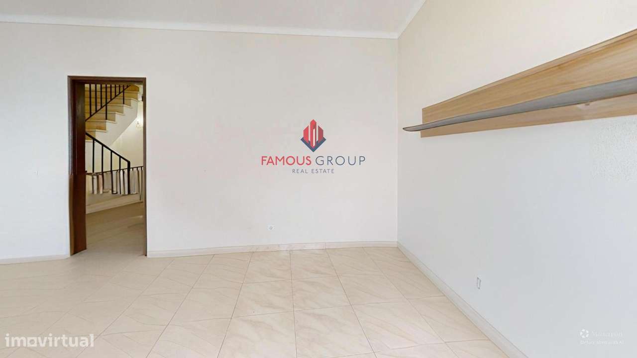 Apartamento T2 Duplex - Lagoa na Rua General Humberto Delgado-37